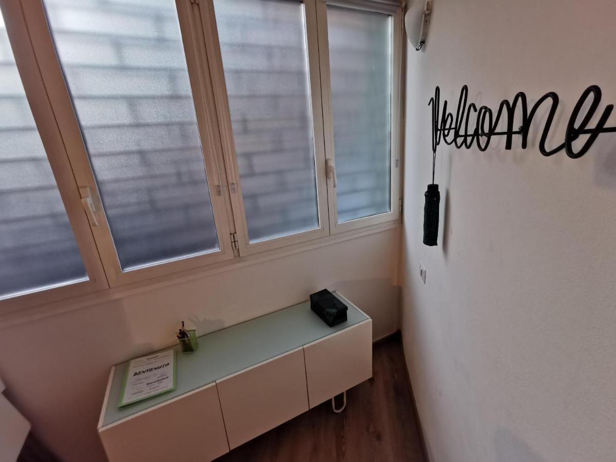 Likehome Milano - Via Scaldasole Loft Милан Экстерьер фото