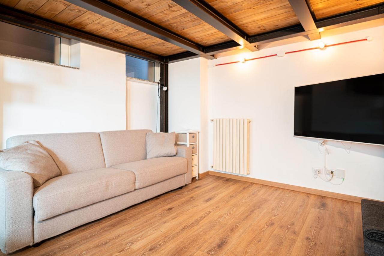 Likehome Milano - Via Scaldasole Loft Милан Экстерьер фото